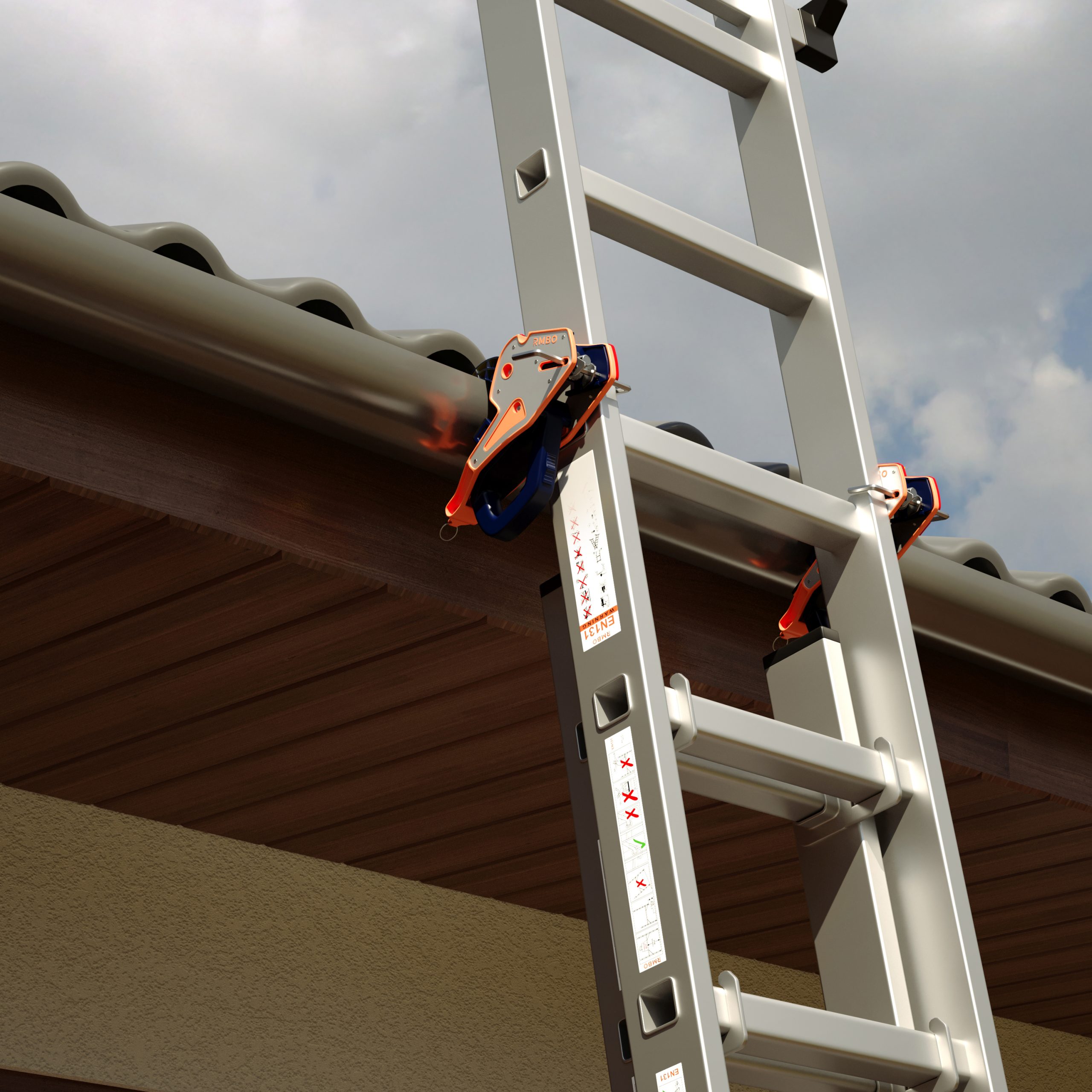 Een close-up van de RMBO® Ladder Klem die een uitschuifbare ladder vastmaakt aan de rand van een pannendak onder een bewolkte hemel.