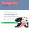 Afbeelding ter promotie van de RMBO® Ladder Klem. Tekst benadrukt veiligheid, brede compatibiliteit, duurzaamheid en eenvoudige installatie. Een oranje en zwarte klem is afgebeeld. Een groen label leest: Duurzaam materiaal van hoge kwaliteit.