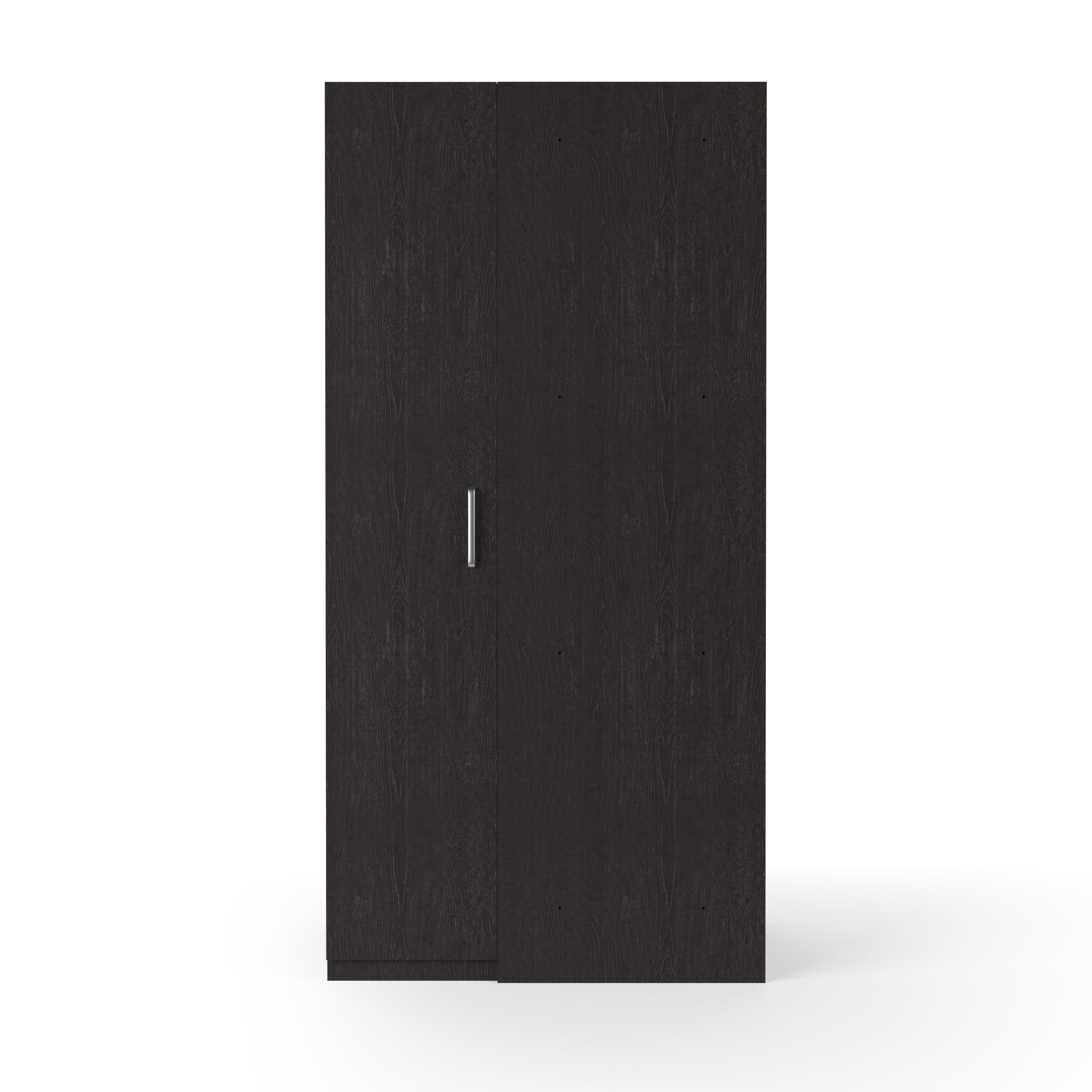 Een hoge, donkerbruine houten kledingkast met twee deuren en een enkele zilveren handgreep, tegen een effen witte achtergrond.