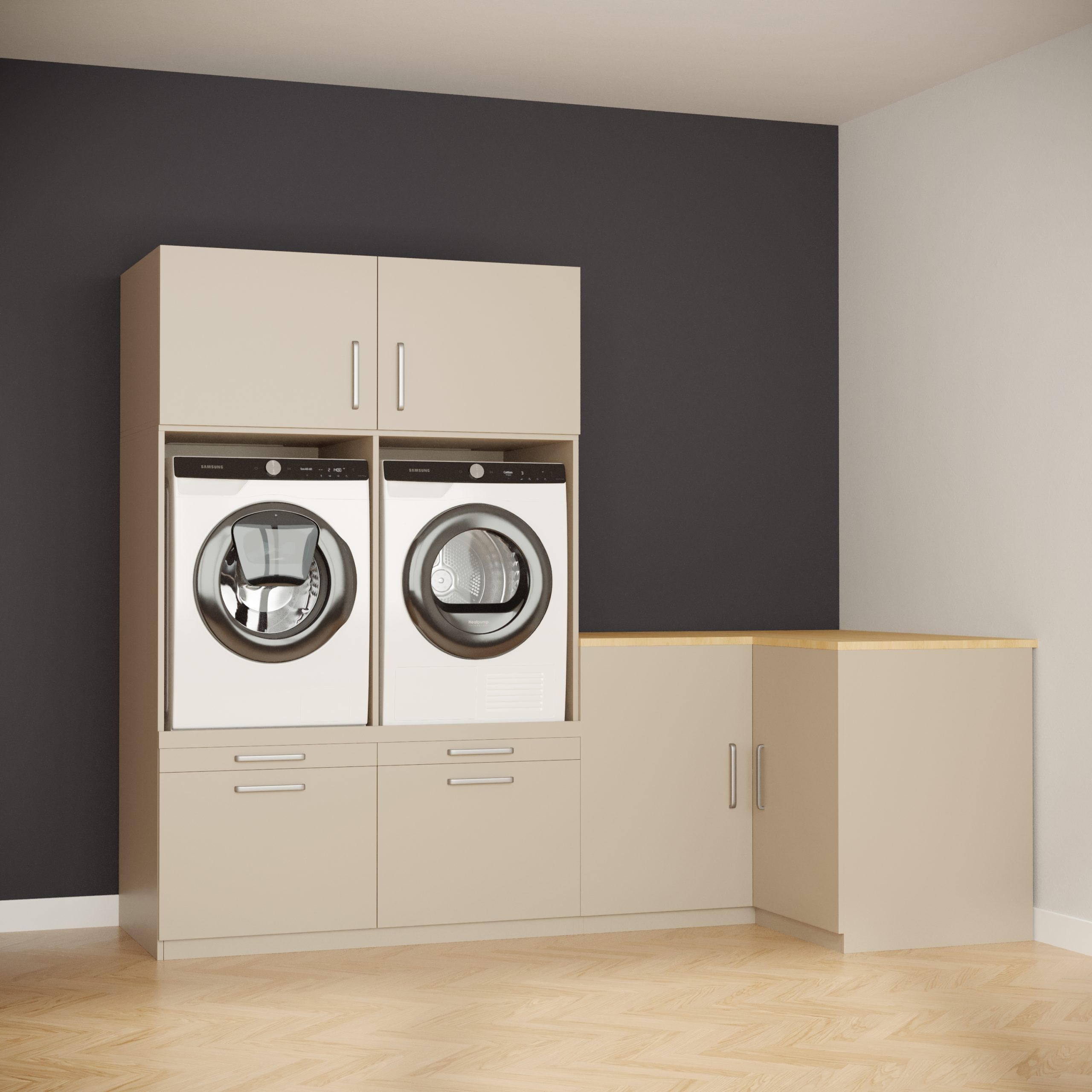 Moderne wasruimte met beige kasten, een wasmachine en droger met voorlader, een houten werkblad en een donkergrijze accentmuur. De vloer is van licht hout en de ruimte heeft een strak, minimalistisch ontwerp.
